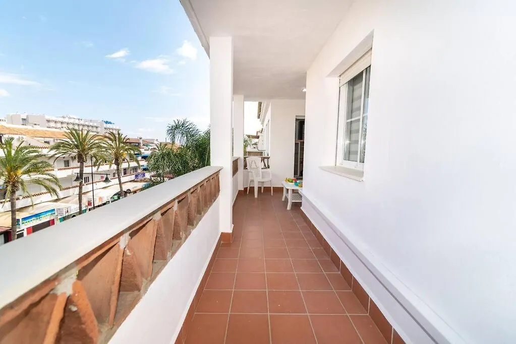 Maravilloso Apt 3Bdr,50M From Beach Benalmadena Spain